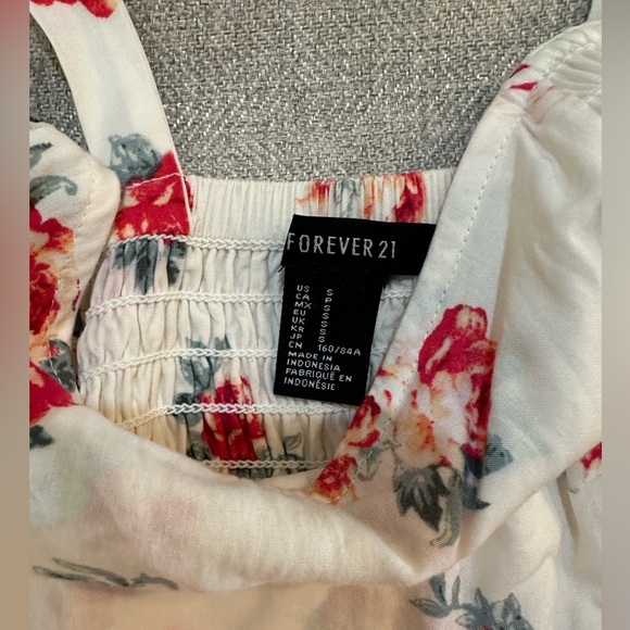 Floral sun dress, excellent condition! - Picture 3 of 3